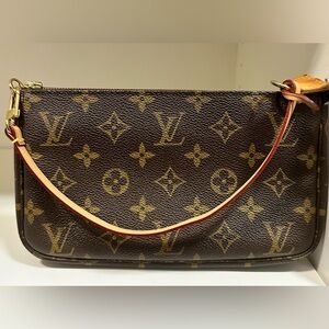 Louis Vuitton Vintage 1997 Pochette Accessoires in Excellent Condition
